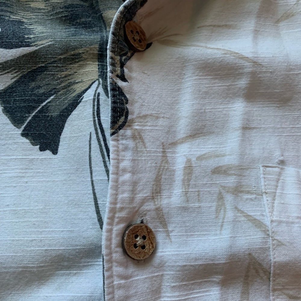 Palm Island Button Up - Picture 5 of 6